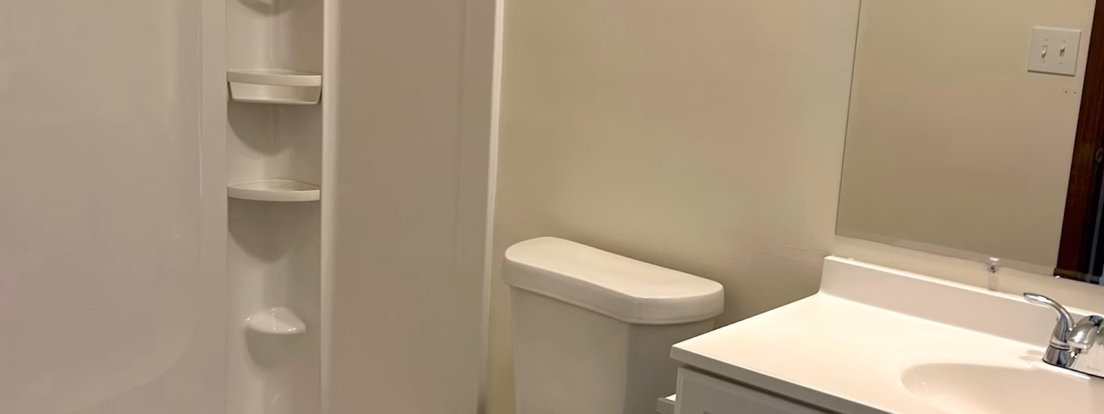 nottingham-court-bathroom-wood-look-flooring-2